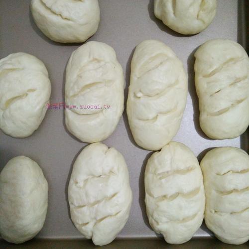 簡(jiǎn)單的面包的做法