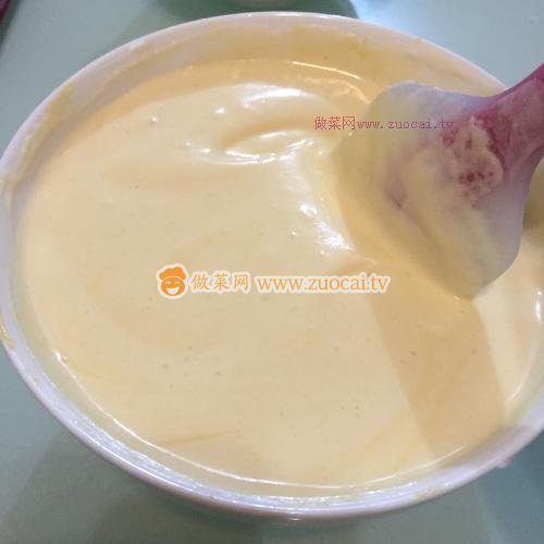 三花淡奶戚風(fēng)蛋糕的做法