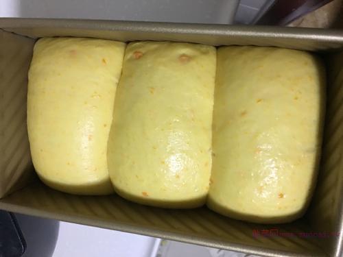 南瓜吐司(一次發(fā)酵法)的做法