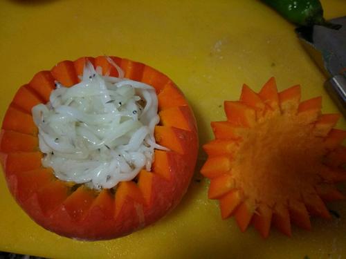 蝦仁銀魚(yú)金瓜盅的做法