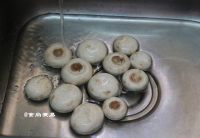 芝士肉末烤口蘑的做法步驟2