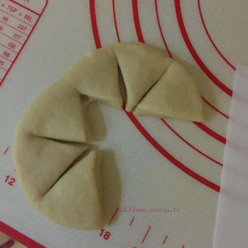 太陽花早餐面包圈的做法