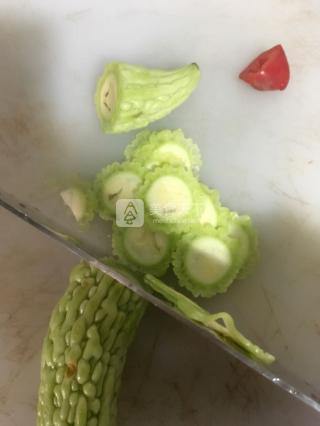 苦瓜蛋餅的做法步驟:2