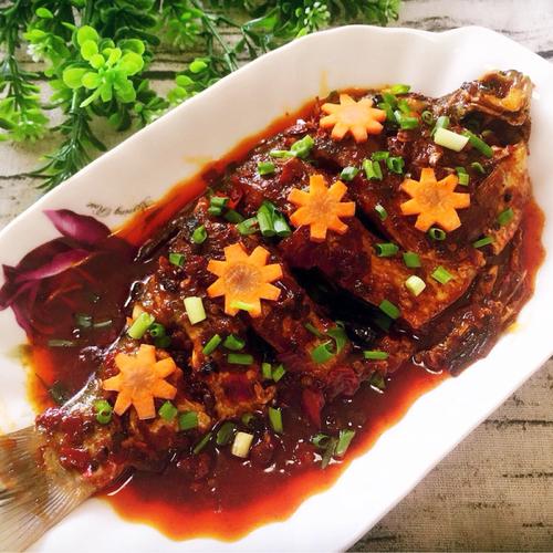 麻辣鯽魚(yú)的做法
