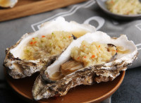 蒜泥生蠔(帶殼蒸)的做法步驟8