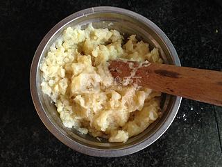 #ACA烘焙明星大賽#減肥加倍，營養(yǎng)加倍——奶酪焗土豆泥的做法步驟：2