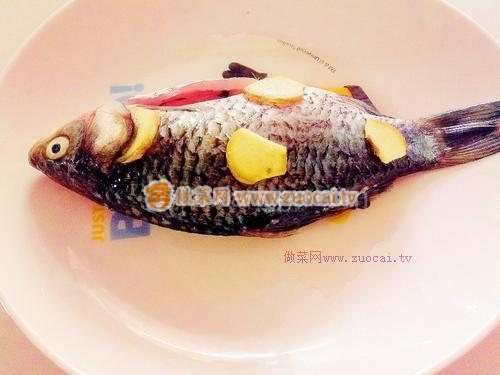 鯽魚(yú)豆腐海鮮菇湯的做法