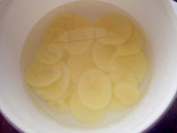 臘肉干鍋土豆片的做法步驟5