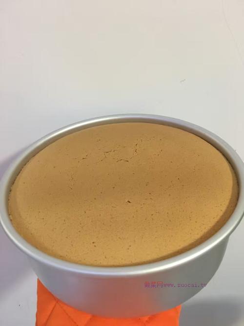 八寸戚風(fēng)蛋糕的做法