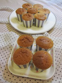 小紙杯戚風(fēng)的做法步驟15