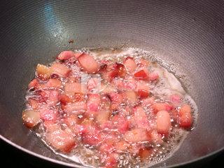 咸肉炒豇豆豆干的做法步驟：3