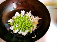 毛豆紅椒魷魚(yú)的做法步驟4