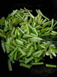 西芹炒火腿腸的做法步驟4