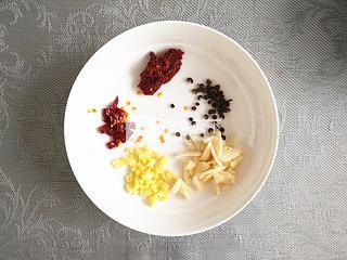 【醬香豆干】的做法步驟:1