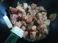 胡蘿卜燒排骨的做法步驟6