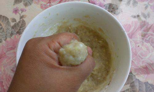 汆鲅魚丸子的做法