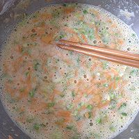 胡蘿卜青菜雞蛋餅的做法圖解5