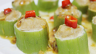 入口清甜、鮮嫩多汁--絲瓜釀肉的做法步驟：6