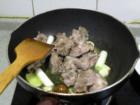 墨魚干燉排骨的做法步驟5