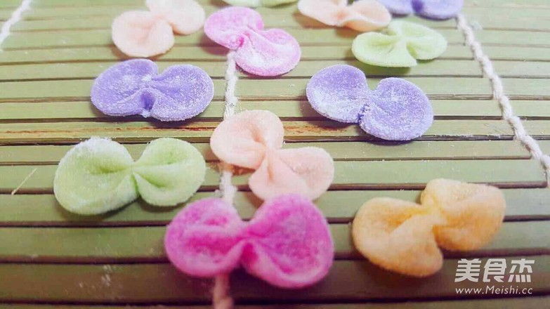 再挑剔的小孩也無法拒絕！彩色蔬果面的做法