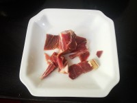 山藥燉蹄髈的做法步驟3