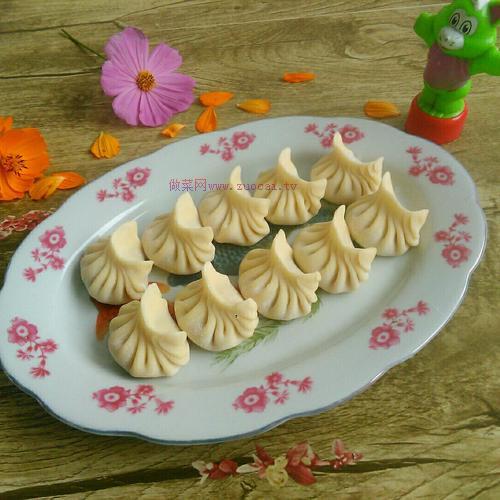 香菇胡蘿卜豬肉餃子的做法