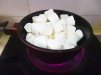 藍(lán)莓牛奶糖的做法步驟3