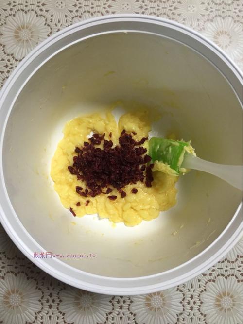 抹茶蔓越莓餅干的做法