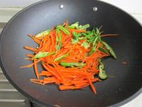 胡蘿卜粉條炒羊肉的做法步驟6