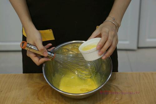 北海道戚風(fēng)蛋糕的做法