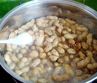 水煮花生的做法步驟:5