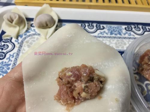豬肉香菇大云吞的做法