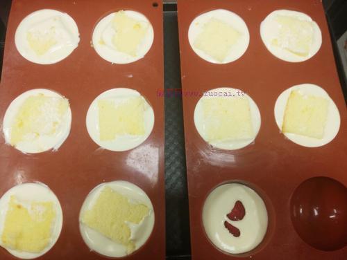 樹(shù)莓白朱古力慕斯的做法