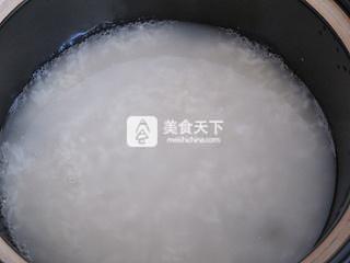 暑天懶人點(diǎn)心——酒釀雞蛋的做法步驟：3