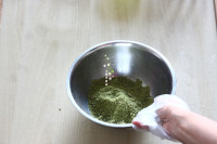 圣誕風(fēng)抹茶椰蓉蘋果派的做法步驟3