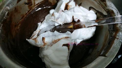 可可戚風蛋糕(8寸)的做法