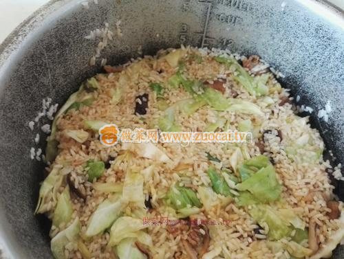 卷心菜燜飯(電壓鍋版)的做法