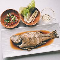 吃好一條魚？是煎、是炸、是燉？蔥油鱸魚，請跟我來學(xué)哦！的做法圖解7