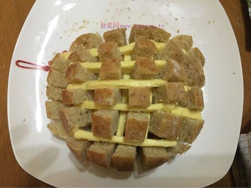 芝士烤面包花的做法