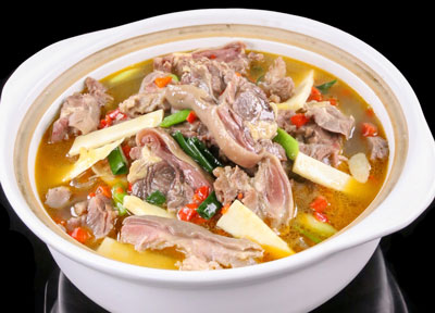 原汁帶皮羊肉，清燉帶皮羊肉怎么做更美味