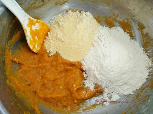 南瓜雜糧發(fā)面團的做法