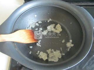 玉米燒排骨的做法步驟:2