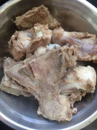 棒子骨湯面的做法步驟2