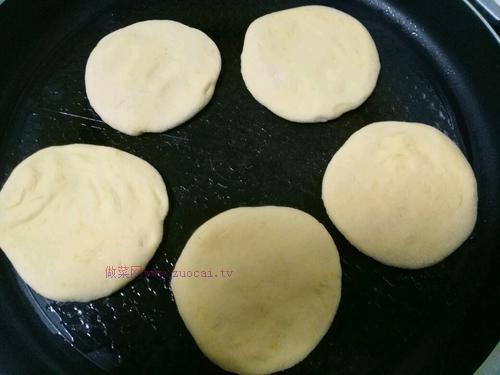 南瓜發(fā)面糖餅的做法