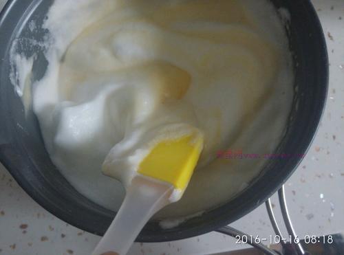 八寸戚風(fēng)心型蛋糕的做法