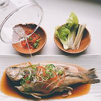 吃好一條魚？是煎、是炸、是燉？蔥油鱸魚，請跟我來學(xué)哦！的做法圖解8