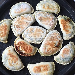 韭菜盒子的做法步驟:15