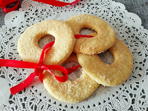 【烘焙甜點(diǎn)】椰蓉甜甜圈