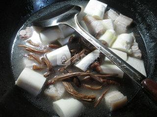 茶樹菇茭白燒五花肉的做法步驟:6