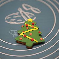 預(yù)熱圣誕姜餅嘍!糖霜和翻糖造型一次教你三款的做法圖解24